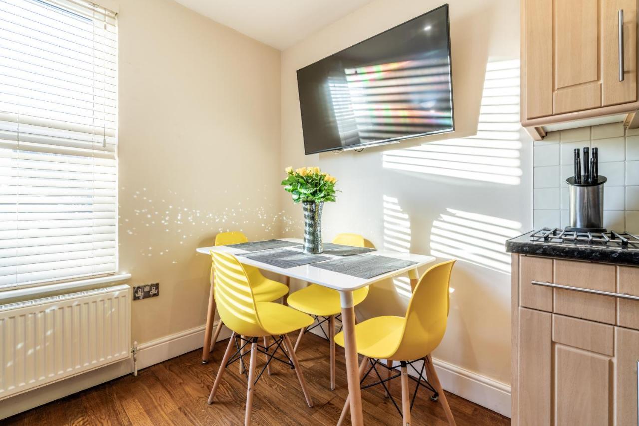 אנפילד One Bedroom Flat In Bush Hill Park מראה חיצוני תמונה